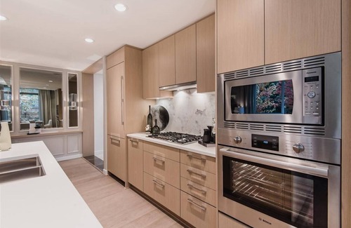 West Side House | tnVancouver (UBC) one bed room in luxury house B