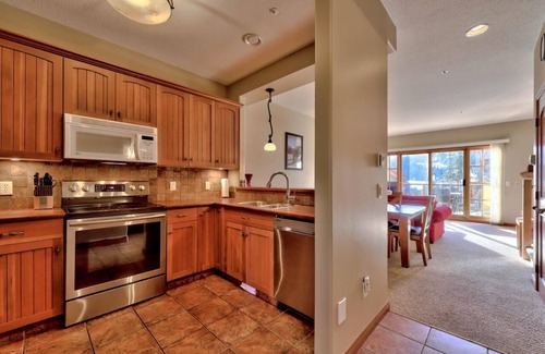 Sun Peaks House | Trail's Edge 56 - 2 bedrooms + 2 1/2 bath townhomes