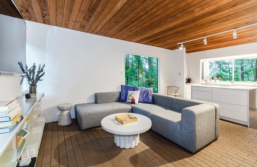 Upper Lonsdale House | Treehouse in the Woods