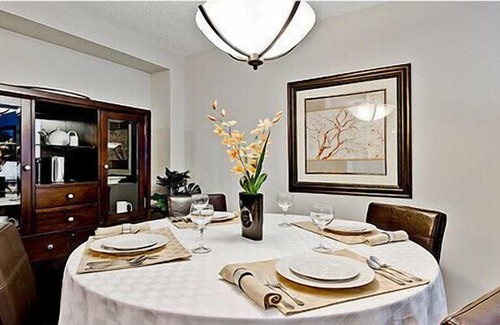 Connaught Apartment | Uptown 1D03 - 1 Bedroom + Den - Calgary, Alberta