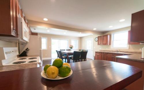 Crystal Beach House | Walk To The Beach