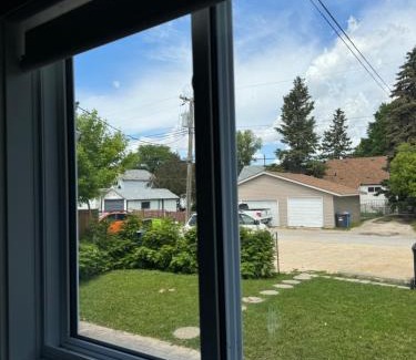 Winnipeg House | Walking distance to St Boniface, easy parking