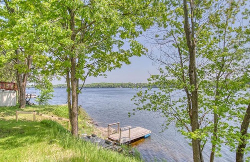 Frontenac Cottage | Waterfront Paradise 20 Minutes to 1000 Islands