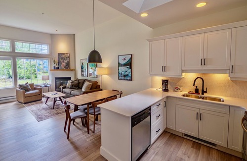 Ucluelet Hotel | Waters Edge Shoreside Suites