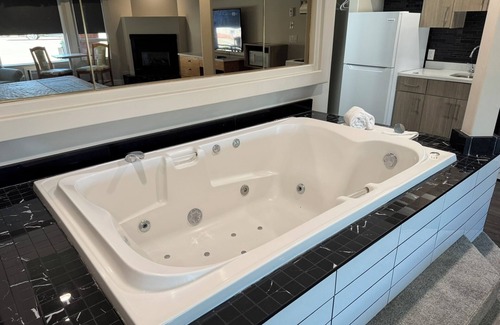 Leduc Hotel | Western Budget Motel 1