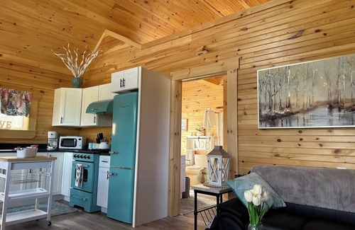 Hillsborough Cabin | White Rock Cabin #6nn