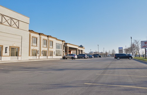Mount Pleasant Hotel | Woodbine Hotel & Suites
