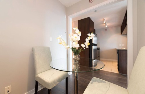 Downtown Vancouver Condo | Yaletown 1 Bedroom Apartment (G1)