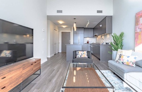 Richmond City Centre Apartment | Zodiac Palace Richmond 2BD+2BATH penthouse high ceiling #4