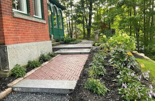 Sherbrooke Bed & Breakfast | Île de Garde B&B