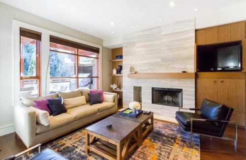Whistler House | 07 Fitzsimmons Walk