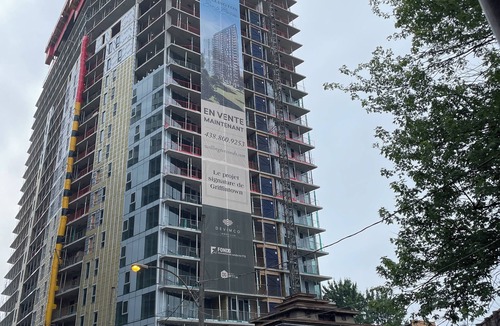 Griffintown Apartment | 1-Bed Luxury Condo with Canal Views in Griffintown, Montréal