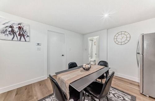 Northeast Edmonton House | 1-Bed, w/In-Unit Washer & Dryer, Cozy Living,1-2 Min Drive to Anthony Henday!