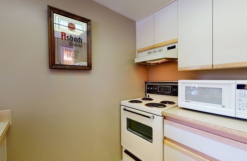 Upper Village Apartment | 1 bedroom/1 bathroom Suite, Pool, Ski in/Ski out on Blackcomb Mountain, A/C in living room