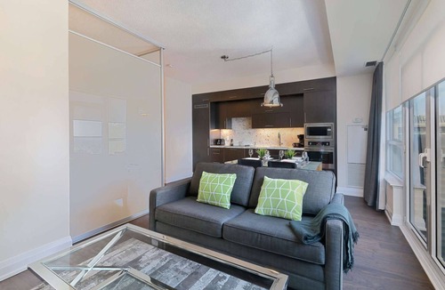 Willowdale Apartment | 1 Bedroom/1 Bathroom Suite