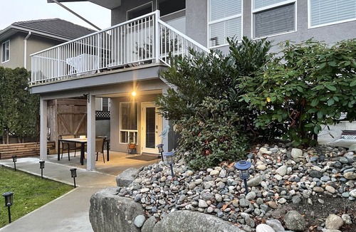Guildford House | 1 bedroom & parking Great Vancouver