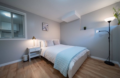 Guildford House | 1 bedroom & parking Great Vancouver