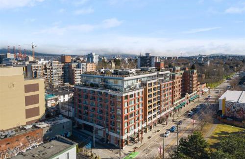 Strathcona Apartment | 1 BR Downtown Beautiful Apartment