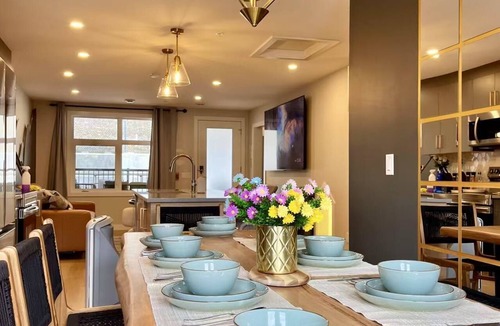 Harvie Heights Condo | 1 Min to Banff Gate Booth |Mountain Views, Loft Net, Kids’ Wall & Design Touches