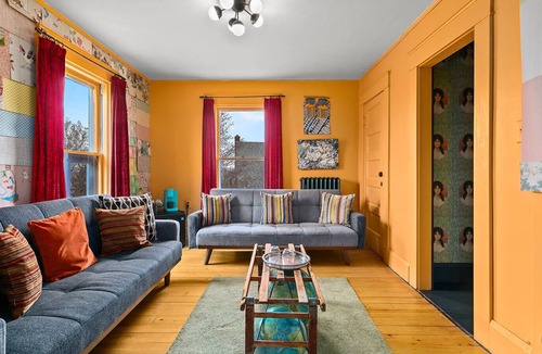 Wolfville Apartment | (1) Starr Suite - Locust & Starr Inn