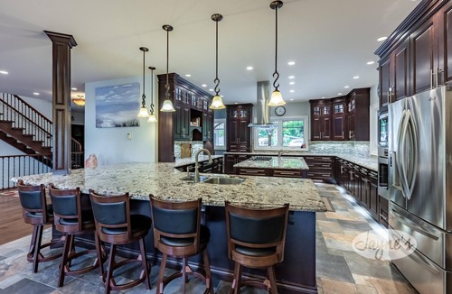 Coldwater Cottage | 10 bed, 7 bath, cottage on Six Mile Lake, level land great for kids!