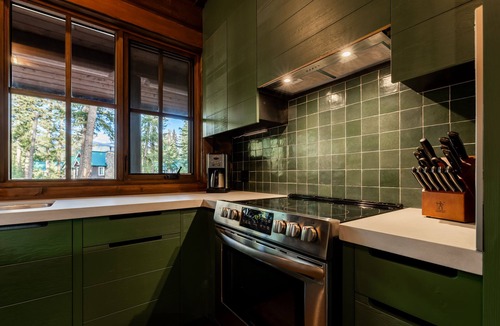 Jasper Cabin | 10-person Chalet 5 minutes from Jasper town