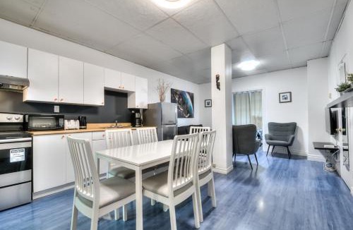 Gay Village Apartment | 100 METERS to METRO BEAUDRY - FULL APARTMENTS - 1 minute walk to the FAMOUS ST CATHERINE STREET - Montcalm units