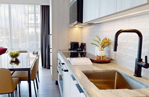 Steveston Hotel | 101 m² Hotel ∙ 3 bedrooms ∙ 13 guests