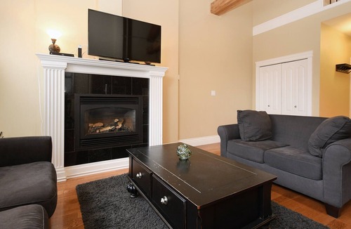 North Park Condo | #103 Quadra St - 2 Bed Condo Dwntwn Heritage Bldg
