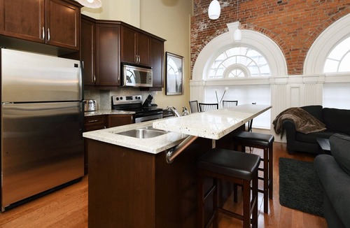 North Park Condo | #103 Quadra St - 2 Bed Condo Dwntwn Heritage Bldg