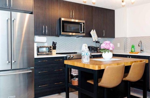 Cranston Apartment | 1080 m² Apartment ∙ 3 bedrooms ∙ 8 guests