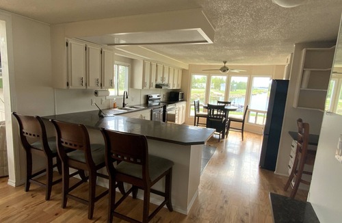 Stokes Bay House | #11 - 5 Minute Drive to the Beach! Perfect for a family getaway!