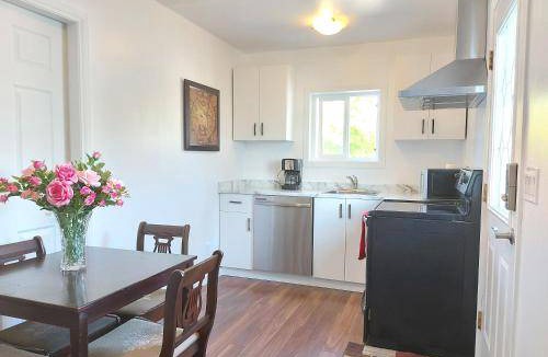 Southeast Kelowna Bed & Breakfast | 110 m² Bed and breakfast ∙ 2 bedrooms ∙ 4 guests