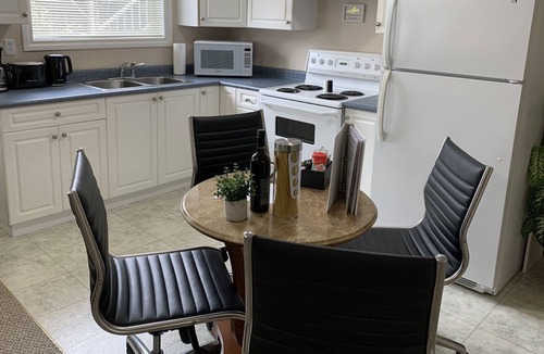 Saanich West Apartment | #113 Viewmont Ave 4 Bed Ground Level Lovely Suite