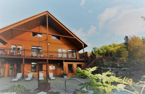 L'Anse-Saint-Jean Hostel | 130 m² Hostel ∙ 3 bedrooms ∙ 8 guests