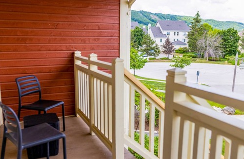 The Blue Mountains Condo | 134 m² Condo ∙ 3 bedrooms ∙ 8 guests