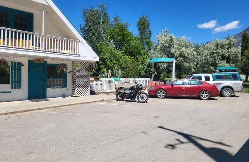 East Kootenay Hostel | 139 m² Hostel ∙ 2 guests