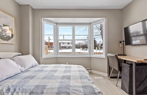 Ottawa Division House | 14 minutes from downtown, Luxury home in Nepean