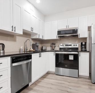 Ottawa Division Villa | 14 minutes from Downtown Ottawa, Elegant brand new home