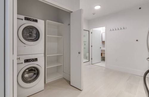 West End Apartment | 1425 Haro St - 2 Bedrooms - Downtown Vancouver