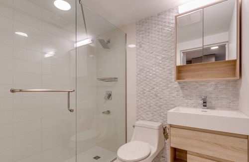 West End Apartment | 1425 Haro St - 2 Bedrooms - Downtown Vancouver