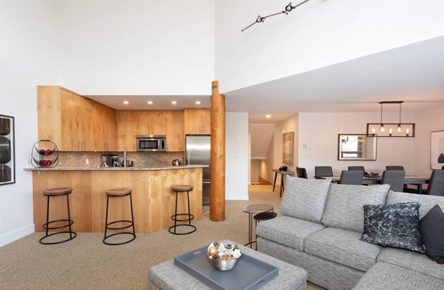 Blackcomb House | 149 m² House ∙ 3 bedrooms ∙ 8 guests