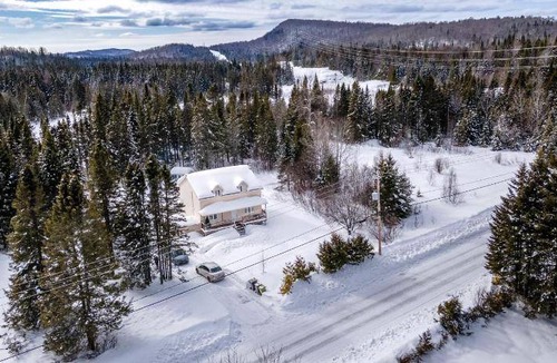 Lantier Ski Chalet | 150 m² Chalet ∙ 4 bedrooms ∙ 10 guests