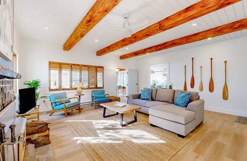 Innisfil Cottage | 167 m² Cabin ∙ 2 bedrooms ∙ 8 guests