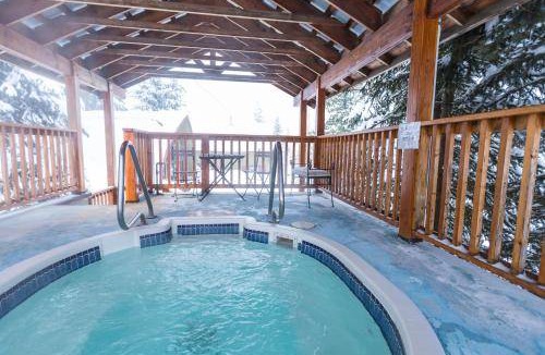 Rossland House | 17 m² Motel ∙ 6 bedrooms ∙ 12 guests