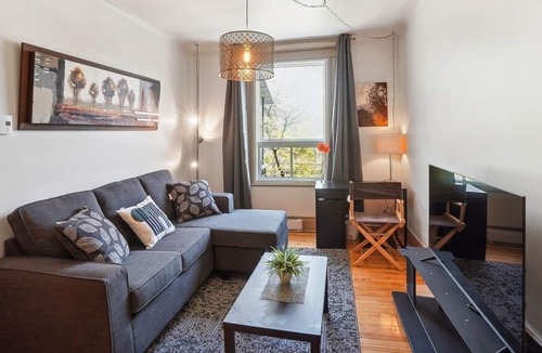 La Petite-Patrie Apartment | #171 Charming and Tastefully Furnished with 2 balconies