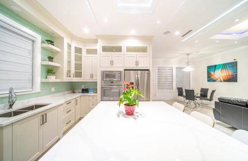 Surrey Bed & Breakfast | 180 m² Bed and breakfast ∙ 2 guests