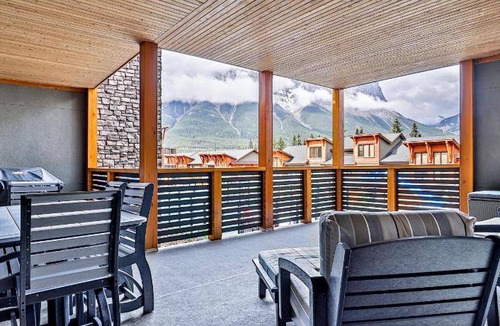 Canmore Apartment | 180 m² Serviced apartment ∙ 4 bedrooms ∙ 12 guests