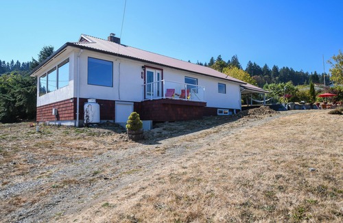 Union Bay House | 180 Water views + patios!