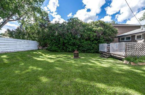 Southwest Calgary Bed & Breakfast | 181 m² Bed and breakfast ∙ 4 bedrooms ∙ 13 guests